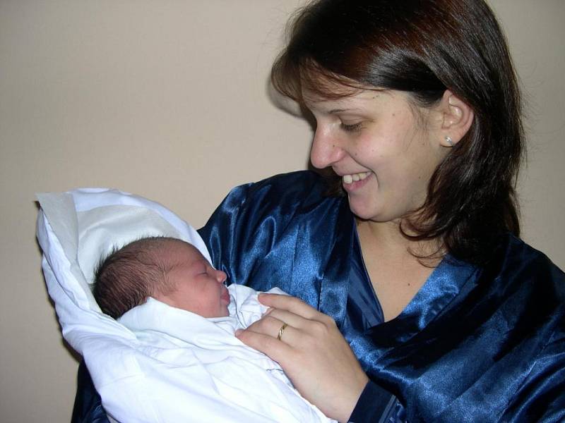 KRISTYNA ČERNÁ se  mamince Andree narodila 3. prosince v 8.59 hodin. Vážila 3,41 kilogramu a měřila  51 centimetrů. Spolu s tatínkem Marianem a bráškou Danečkem mají domov v Trutnově– Poříčí.