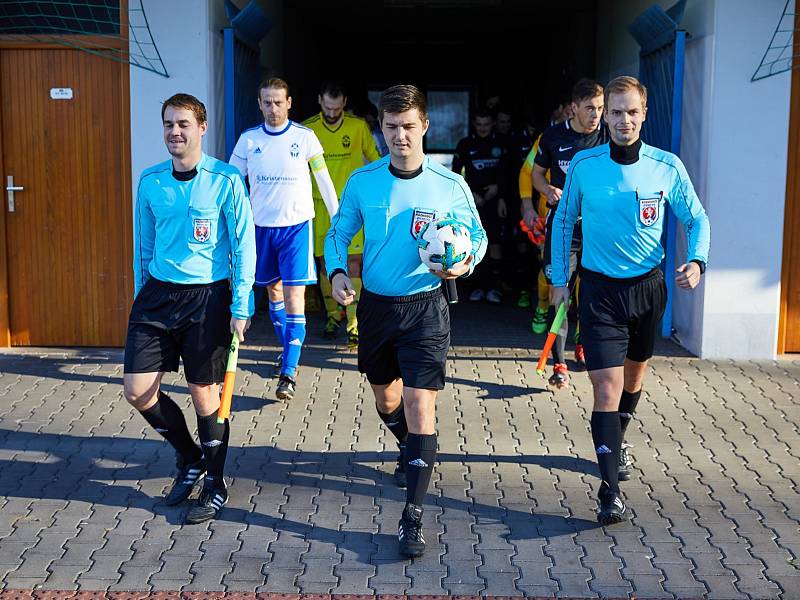 Fotbalisté Trutnova v podzimní derniéře přestříleli Velké Hamry 5:2. Hattrickem se blýskl Matějka.