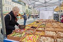 Na Krakonošově náměstí v Trutnově začaly v pondělí 3. dubna Velikonoční trhy.