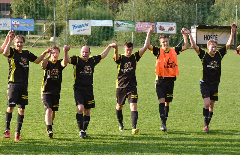 Fotbalisté Košťálova-Libštátu si na domácím hřišti vyšlápli na druhý tým tabulky. Lomnici porazili těsně 2:1.