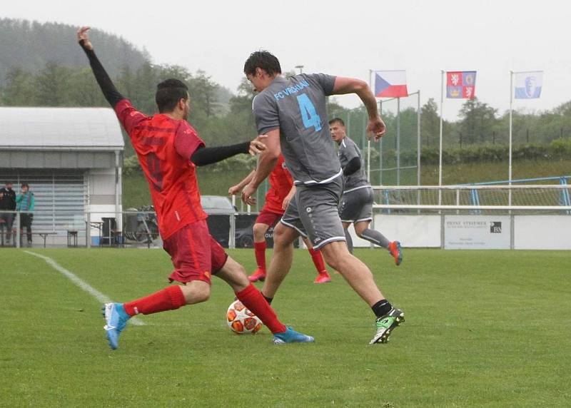 Zápasovou premiéru obstarali fotbalisté Vrchlabí. Doma porazili Miletín.