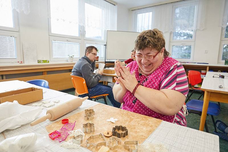 Půlroční rekonstrukce prostor v Náchodské ulici proměnila trutnovský stacionář v moderní zařízení s novými odděleními.