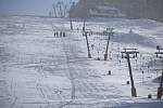 V Peci pod Sněžkou na Javoru vznikne po demolici současných vleků nová šestimístná sedačková lanová dráha.