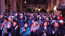 Tříkrálový koncert zpěvačky Moniky Absolonové a Boom!Bandu Jiřího Dvořáka naplnil kostel sv. Mikuláše v Horní Brusnici.