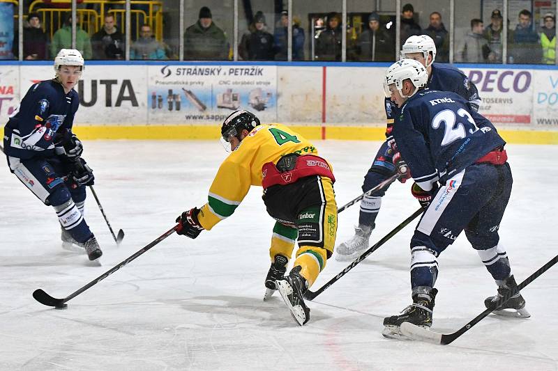 Hokejisté Dvora Králové nad Labem si v podkrkonošském derby hladce poradili s rivalem z Trutnova.