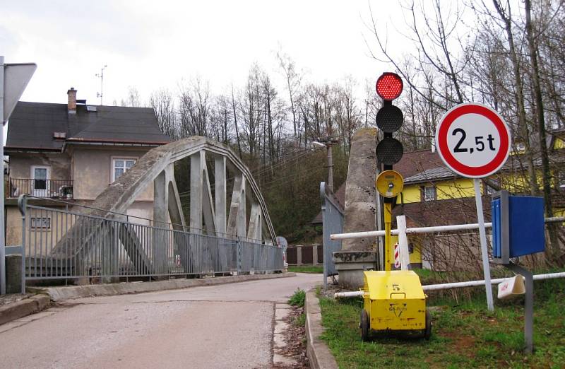 Mostu naproti Labužníkovi, otevřen pro místní občany