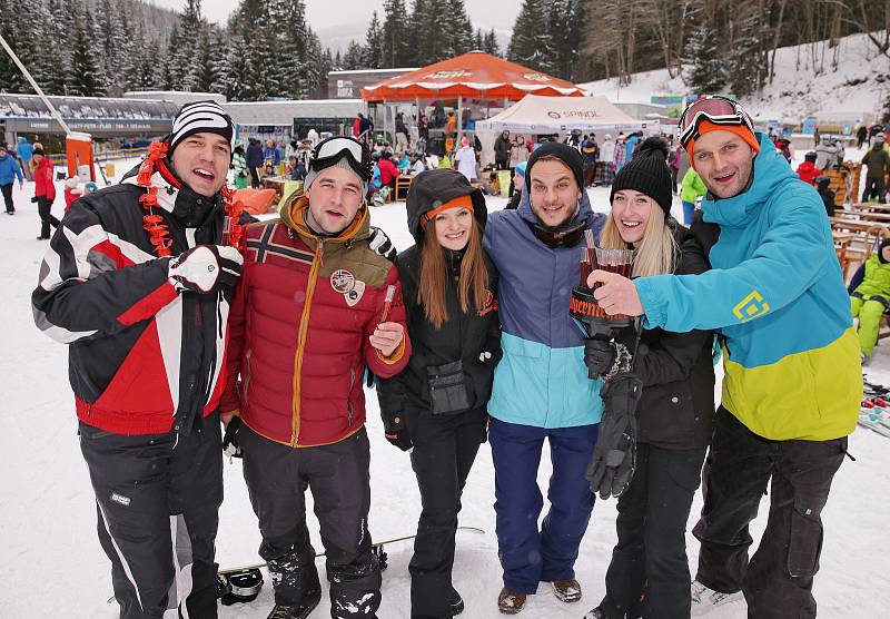 Špindl SkiOpening 2017, oficiální zahájení lyžařské sezony v krkonošském horském středisku.