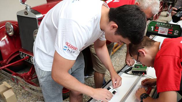 Studenti z trutnovské průmyslovky měli v Praze nejrychlejší formuli.