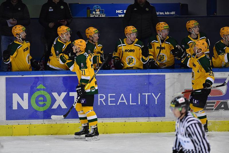 Čtvrtfinále play off hokejové Chance ligy: HC Stadion Vrchlabí - VHK Robe Vsetín.