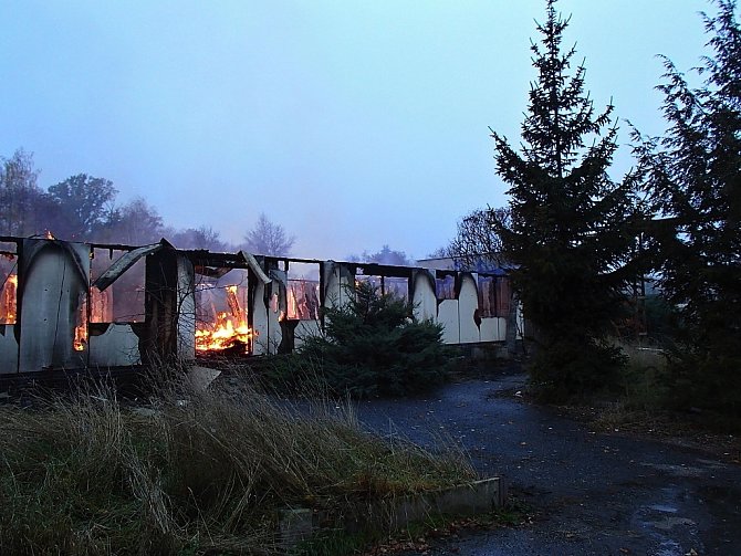 Požár ubytovny ve Dvoře Králové.