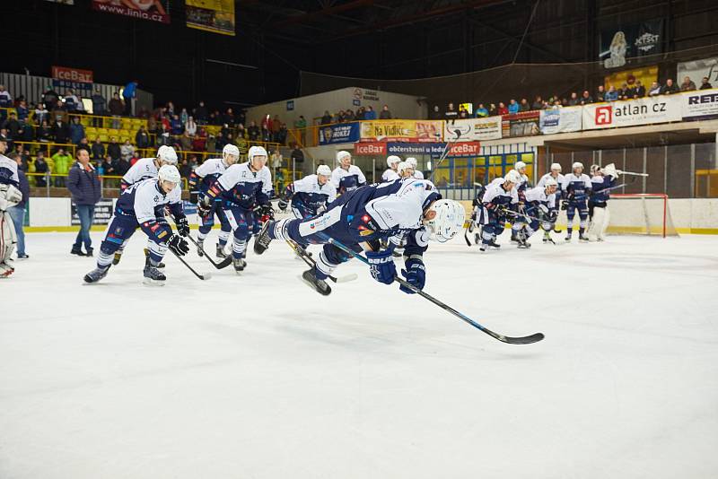 Druholigové hokejové derby Trutnov - Vrchlabí (7:0).