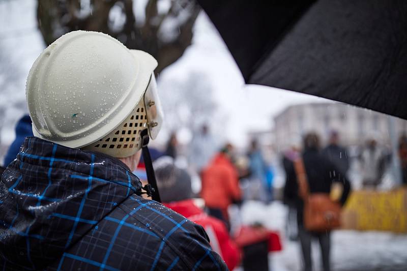 Úterní protest proti Babišovi a Ondráčkovi v Trutnově