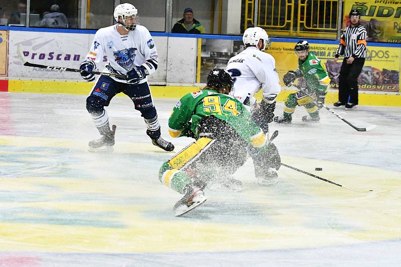 Hokejisté Dvora Králové nad Labem si v prestižním souboji poradili se soupeřem z Trutnova.