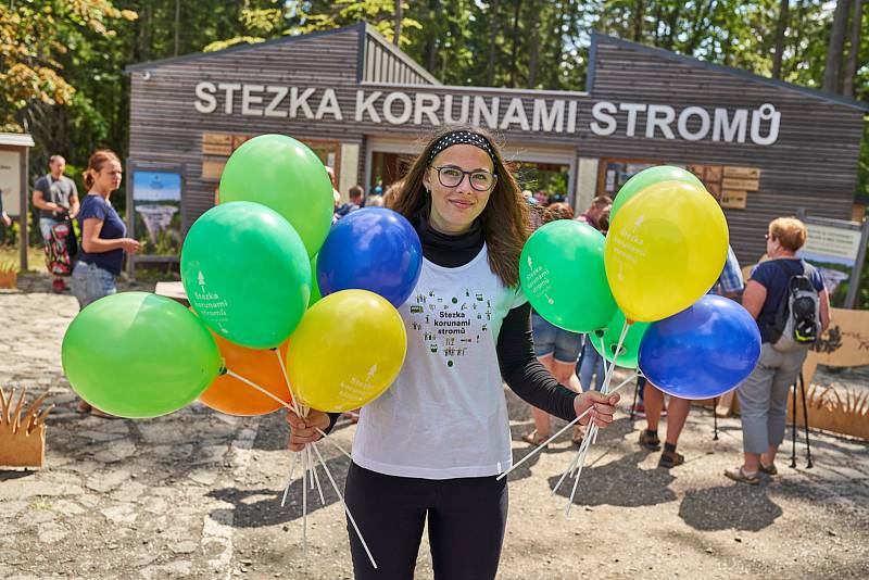 Stezka korunami stromů Krkonoše v Janských Lázních oslavila druhé narozeniny.