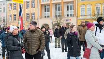 Demonstrace odpůrců protipandemických opatření v Trutnově na Krakonošově náměstí v neděli 23. ledna.