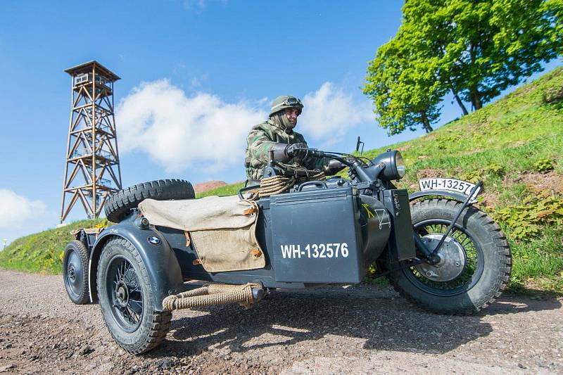 U Stachelbergu rachotila vojenská technika. Na zemi i ve vzduchu.