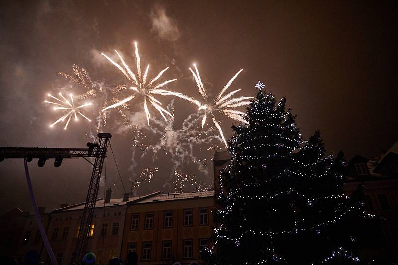 Tradiční městská slavnost Vánoční strom v Trutnově.