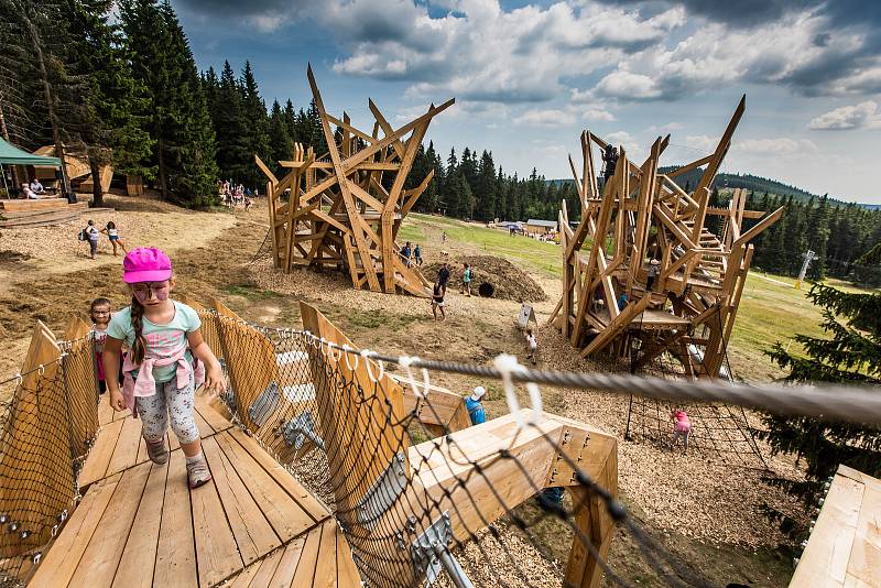 V sobotu slavnostně otevřeli ve Velké Úpě Herní krajinu Pecka, výjimečný projekt plný nápaditých prvků.