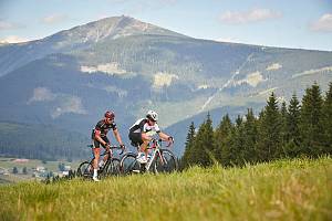 Krakonošův cyklomaraton se letos uskuteční 20. června. Cyklisty prověří stoupání do krkonošských kopců.