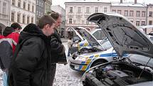 Policie představila veřejnosti nová policejní auta