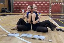 Natálie Pilařová s Pavlínou Jansovou soutěžily na nominační soutěži WBTF v Pardubicích, ze které si odvezly postup na Evropský pohár federace World Baton Twirling Federation
