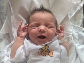 JAN HEMR se narodil v trutnovské porodnici 26. června ve 13.10 hodin mamince Petře. Vážil 3,54 kg a měřil 50 cm. Doma bude v Trutnově.