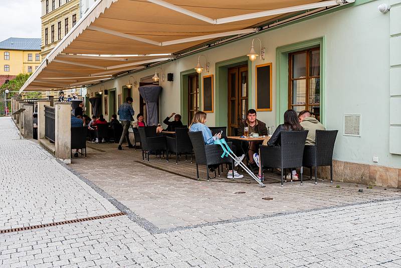 V Trutnově se v pondělí 17. května otevřely zahrádky restaurací a kaváren.