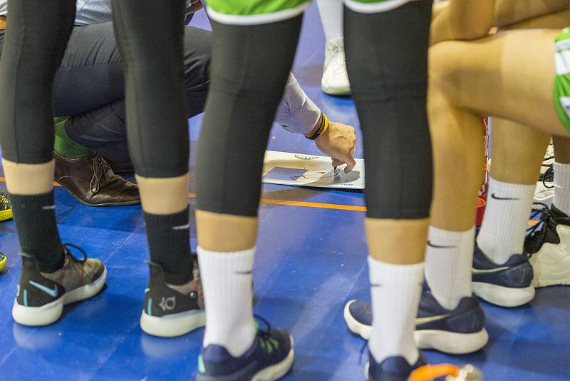 Basketbalistky trutnovské Lokomotivy porazily v 9. kole ŽBL vítěze Českého poháru KP Brno jednoznačně 93:70. Foto: Jan Bartoš