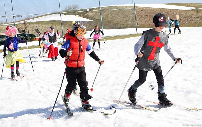 Karneval na lyžích ve Vrchlabí.