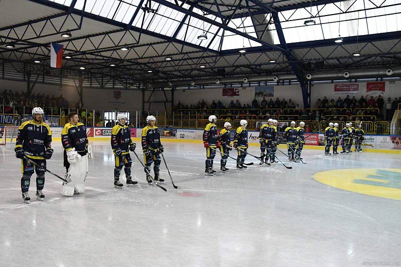 Hokejové druholigové derby Dvůr Králové - Trutnov (3:1).