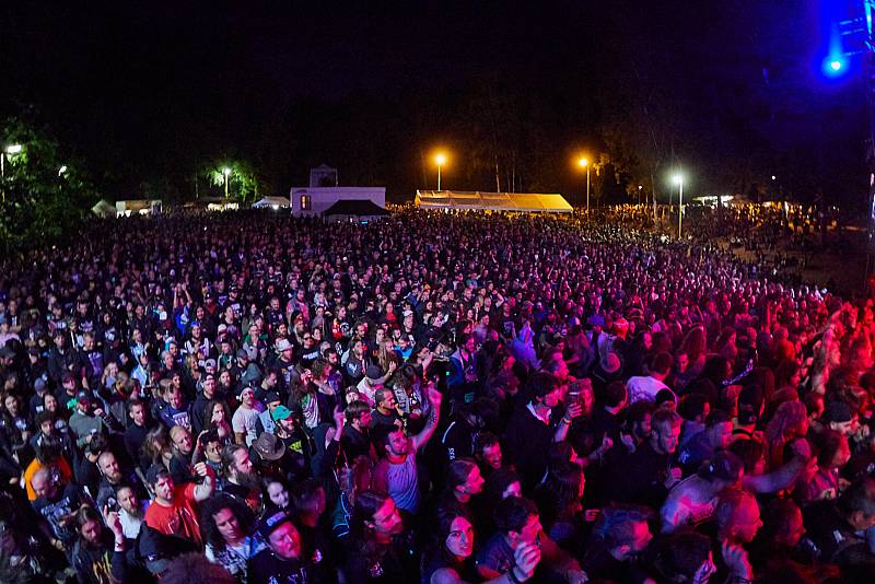 Hudební a sexuální show při festivalu Obscene Extreme v Trutnově.