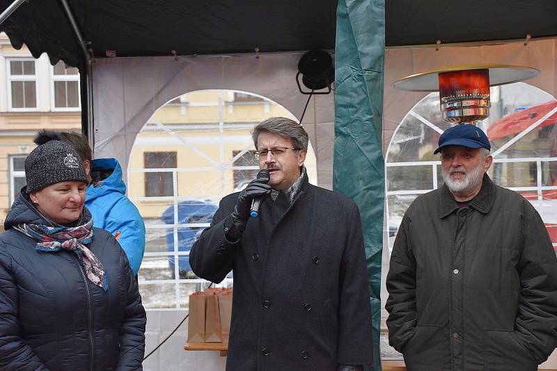 Křest knihy o historii Svobody nad Úpou a rozsvícení vánočního stromu.