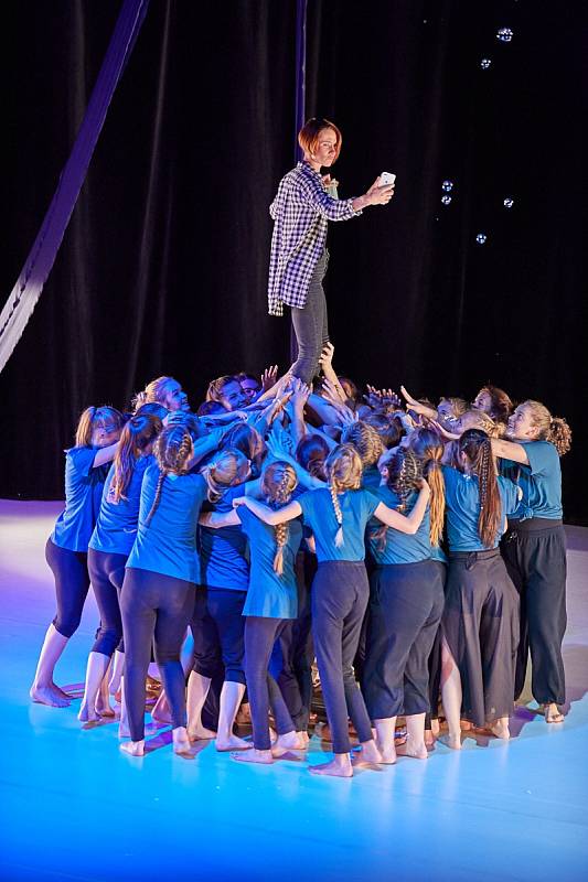 PERFORMANCÍ Příběh života skončil v trutnovském Uffu Dance festival. Různé taneční styly vyučoval