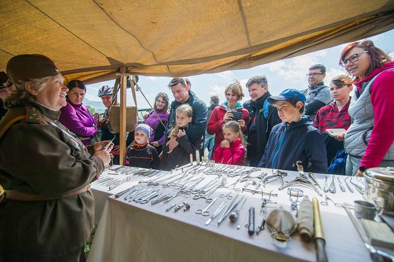 U Stachelbergu rachotila vojenská technika. Na zemi i ve vzduchu.