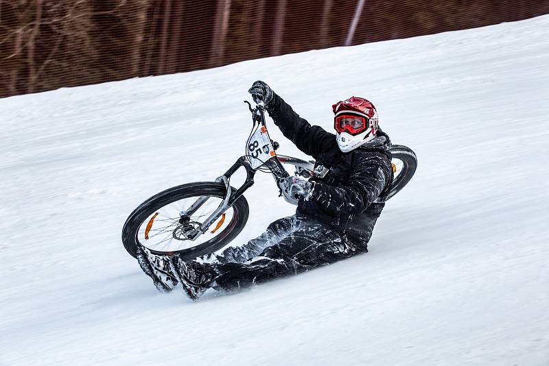 Chinese Downhill 2019 ve Špindlerově Mlýně.