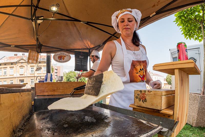 O první ročník trutnovského street food pikniku byl velký zájem.