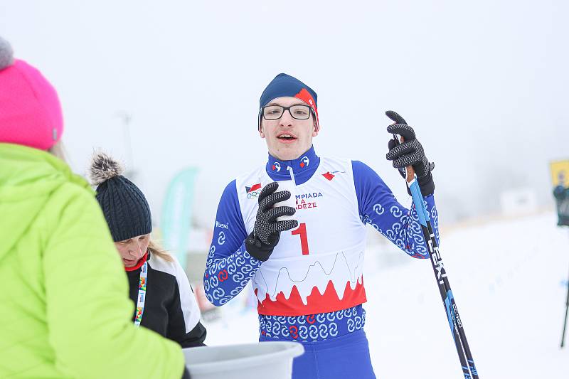 Olympiáda dětí a mládeže měla ve středu na programu třetí den soutěží. Ve Vrchlabí závodili zrakově postižení běžkaři.