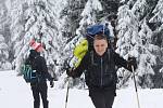 Čtyřiatřicet účastníků absolvovalo Sněžka Sherpa Cup, při kterém vynosili zásoby na Českou Poštovnu na nejvyšší českou horu. Muži táhli třicet kilo, ženy o polovinu méně. 