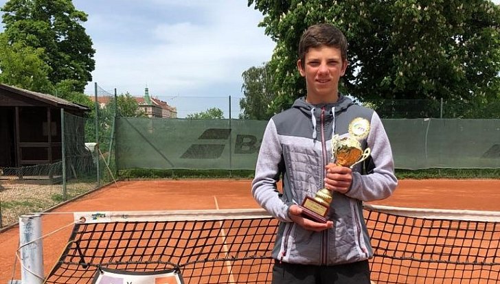 Jakub Filip patří mezi další tenisové talenty Česka. Momentálně coby královédvorský odchovanec hájí barvy pražské Sparty.