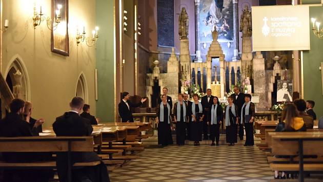 Královédvorský chrámový sbor zazpíval na festivalu v Krakově.