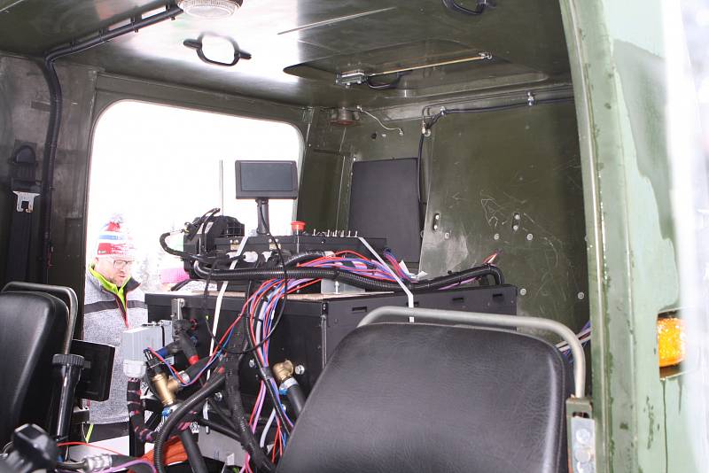 SkiResort Černá hora-Pec testuje první rolbu na elektropohon