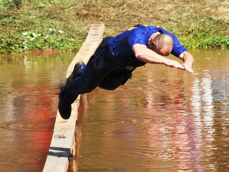 Rybník ožil aquaolympiádou