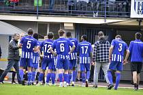 Dvorští fotbalisté v neděli opouštěli stadion pod Hankovým domem zklamaní. Proti Vysokému Mýtu usilovali o vítězství, nakonec ale nezískali ani bod.