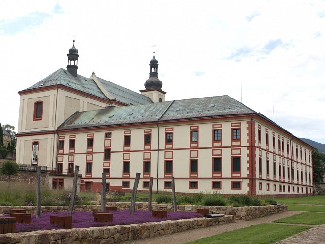 Krkonošské muzeum národního parku ve Vrchlabí v historickém prostředí bývalého kláštera augustiniánů bude zavřeno kvůli rozsáhlé rekonstrukci až do konce roku 2021.