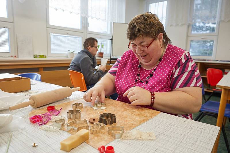 Půlroční rekonstrukce prostor v Náchodské ulici proměnila trutnovský stacionář v moderní zařízení s novými odděleními.