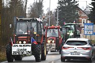 Zemědělci z Trutnovska dojeli při společné protestní jízdě z Trutnova na hraniční přechod Královec/Lubawka.