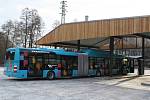 Provozovatel MHD v Trutnově, společnost Arriva Východní Čechy, postavila v Poříčí dobíjecí depo pro elektrobusy. Nové kloubové autobusy na stlačený zemní plyn už má, čeká na dodání vozů na elektrický pohon.