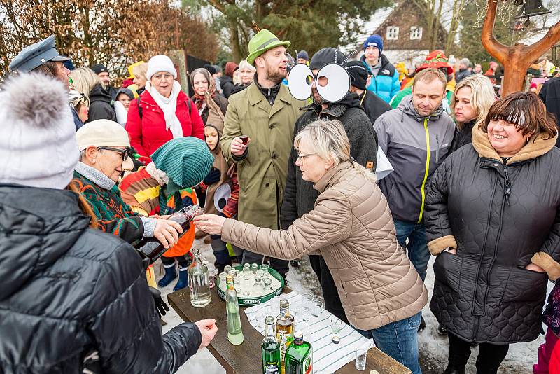 Pilníkov žil v sobotu masopustním průvodem a veselím.