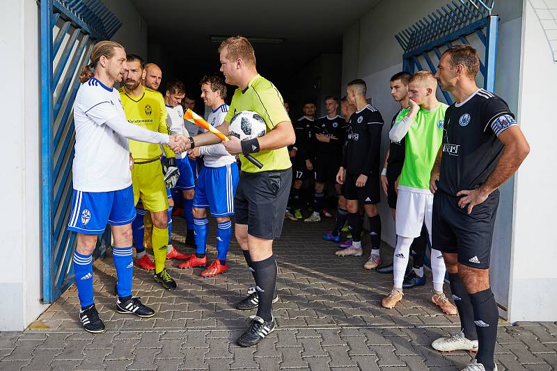 Trutnovští fotbalisté na závěr podzimní části přehráli Libiš výsledkem 3:0.