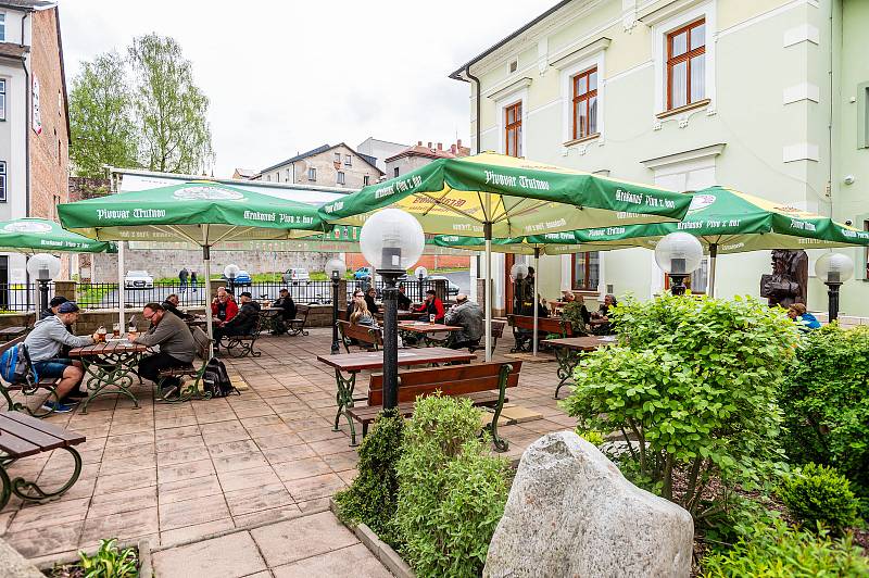 V Trutnově se v pondělí 17. května otevřely zahrádky restaurací a kaváren.